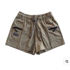 BEARDED GOAT WOMEN'S SUMMIT SHORT IN OLIVE